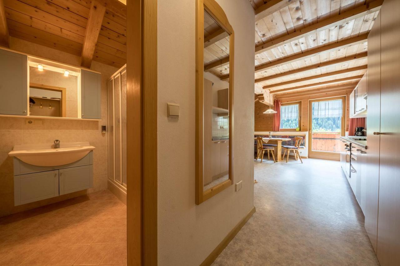 Haus Hubertus - Fewo 5 San Leonardo in Passiria Exterior photo